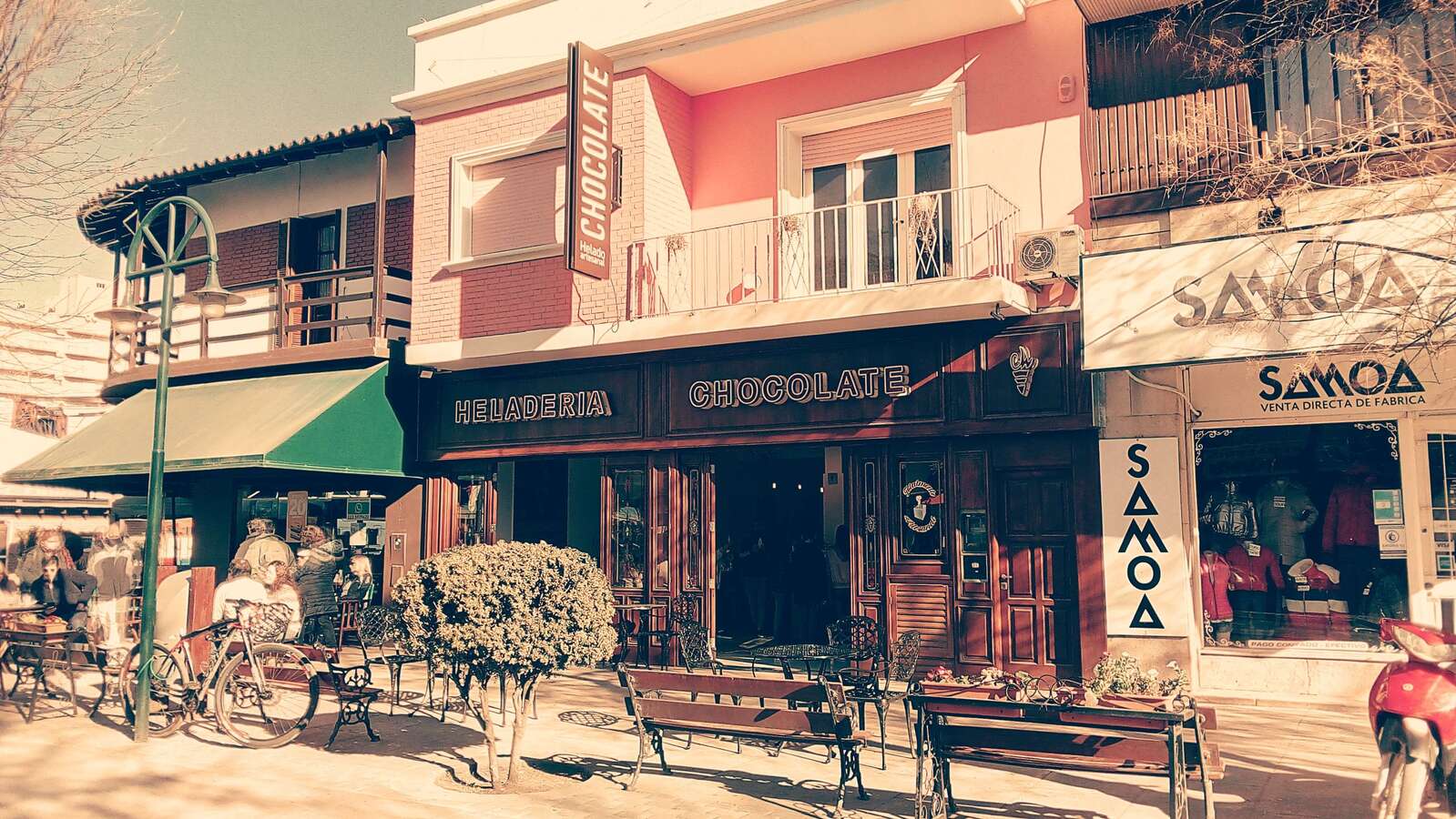 Frente de la Heladería Chocolate en Miramar